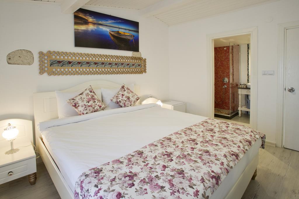 Lodos Butik Hotel Alaçatı Luaran gambar